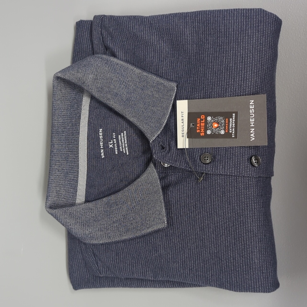 NEW Man's Van Heusen extra large (XL) long sleeve polo shirt with stain shield.
